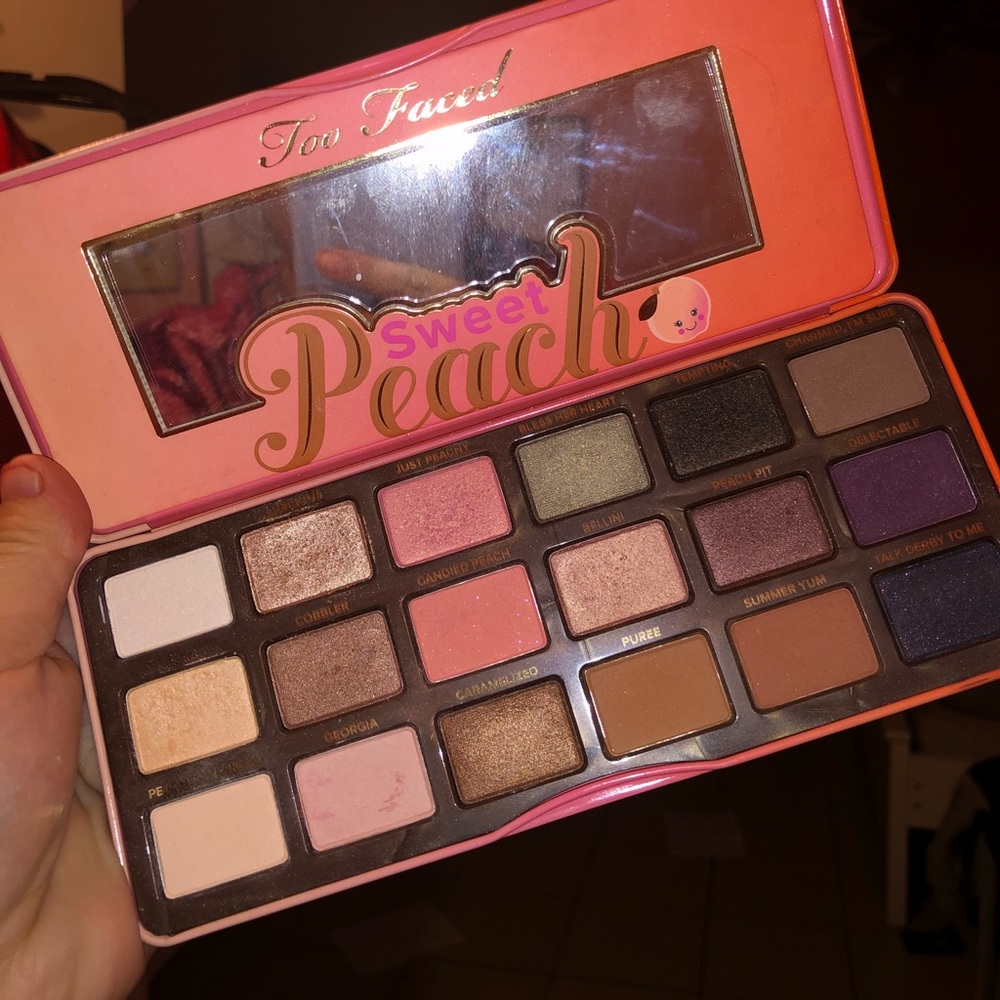 Too faced sweet peach palette 🍑